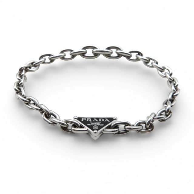 プラダ 三角ロゴ チェーン ネックレス ブラック 1JC802 希少 プラダ 三角ロゴ チェーン ネックレス ブラック 1JC802 希少 - メルカリ