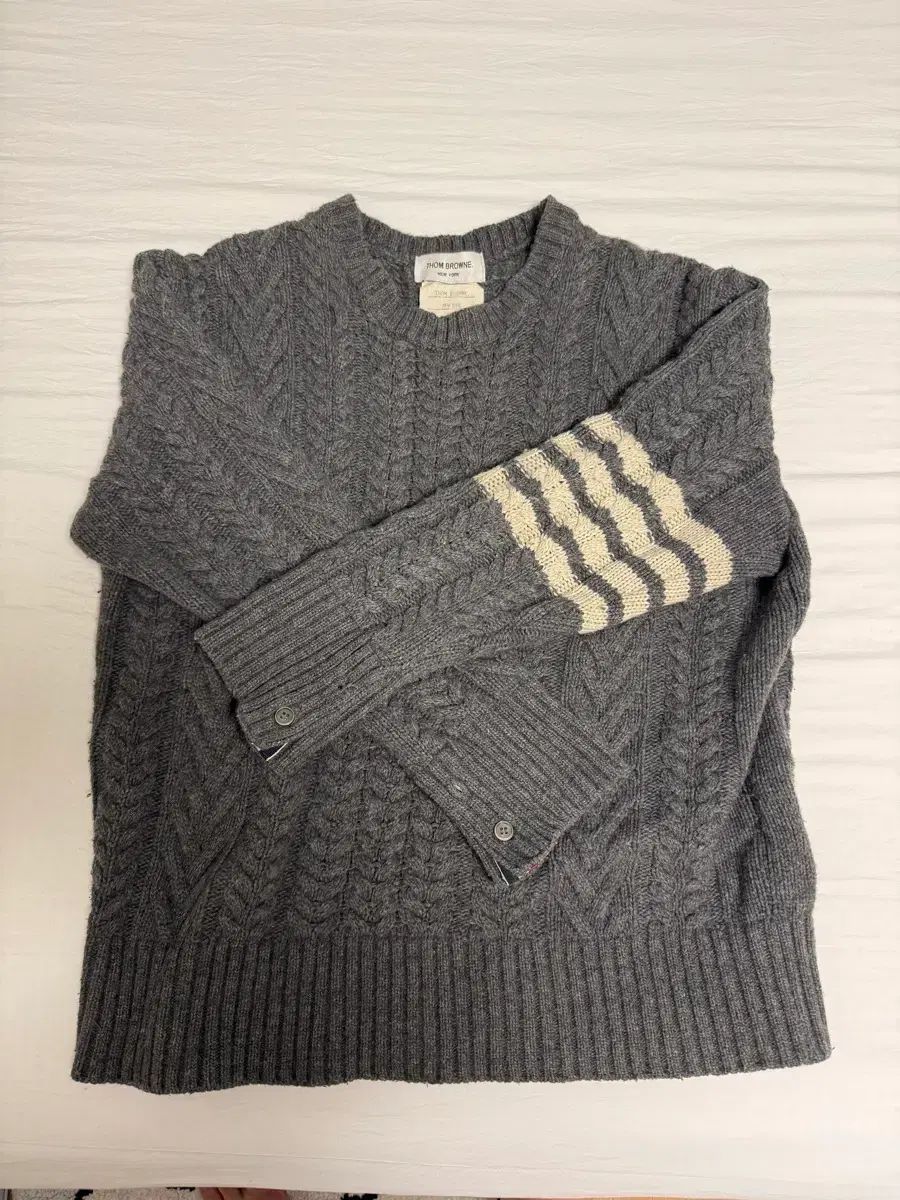 トムブラウン　アイボリー ケーブルニットセーター トム・ブラウン ケーブル ニット - メルカリ
