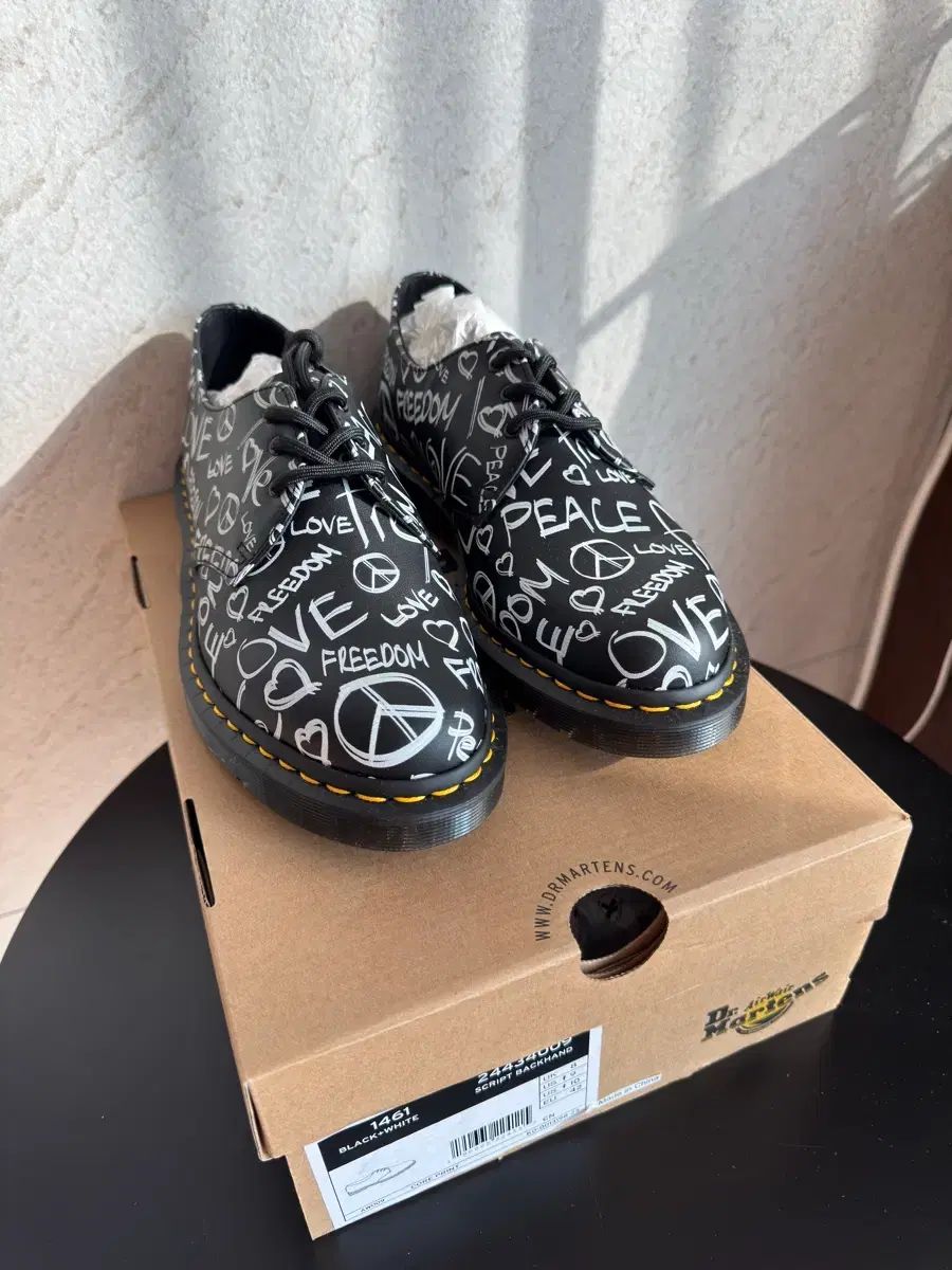DR. MARTENS ドクターマーチン 1461 スクリプト バックハンド 270 UK 8