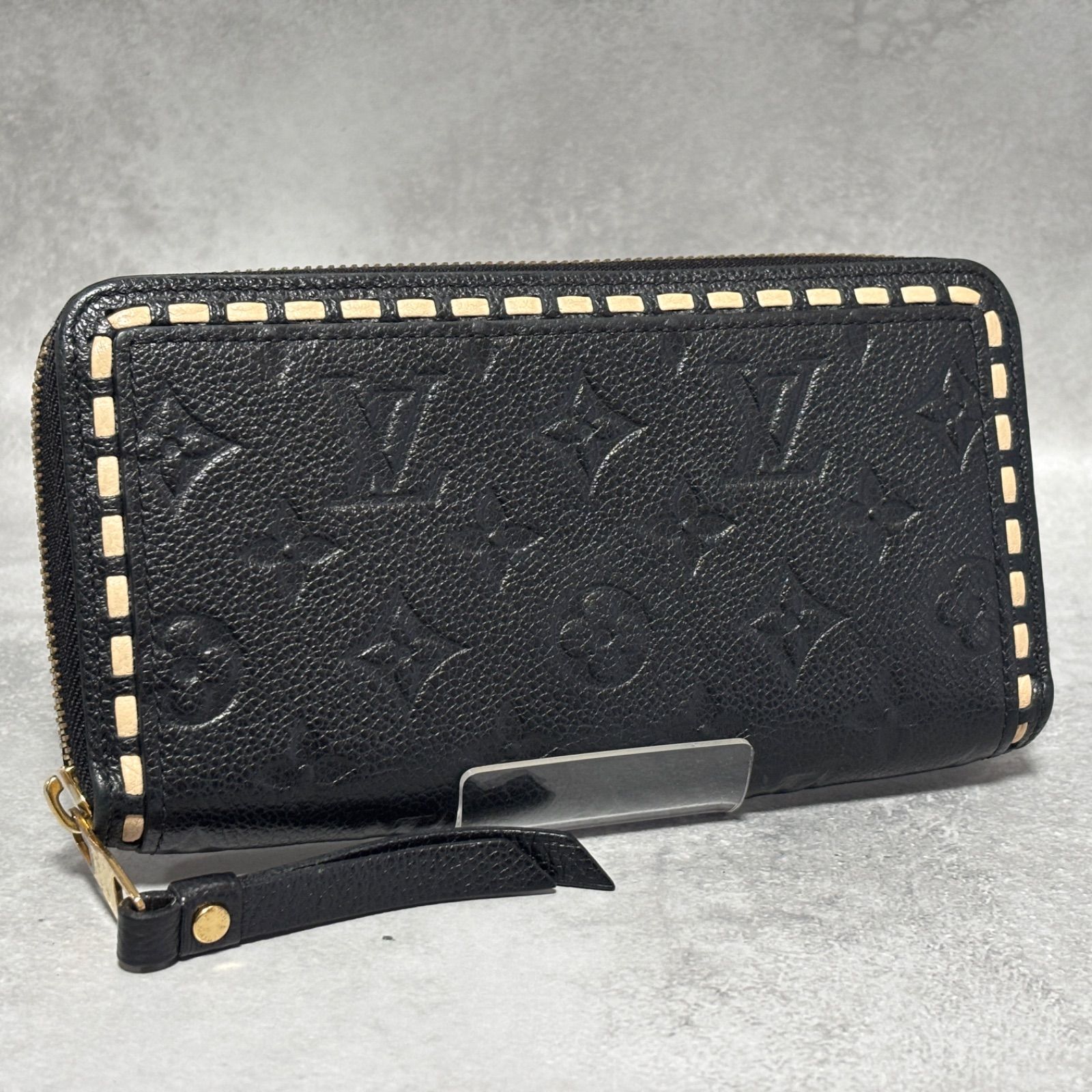 LOUIS VUITTON ルイヴィトン モノグラムアンプラント ジッピーウォレット 型押しレザー 黒 ブラック ステッチ メンズ レディース ユニセックス