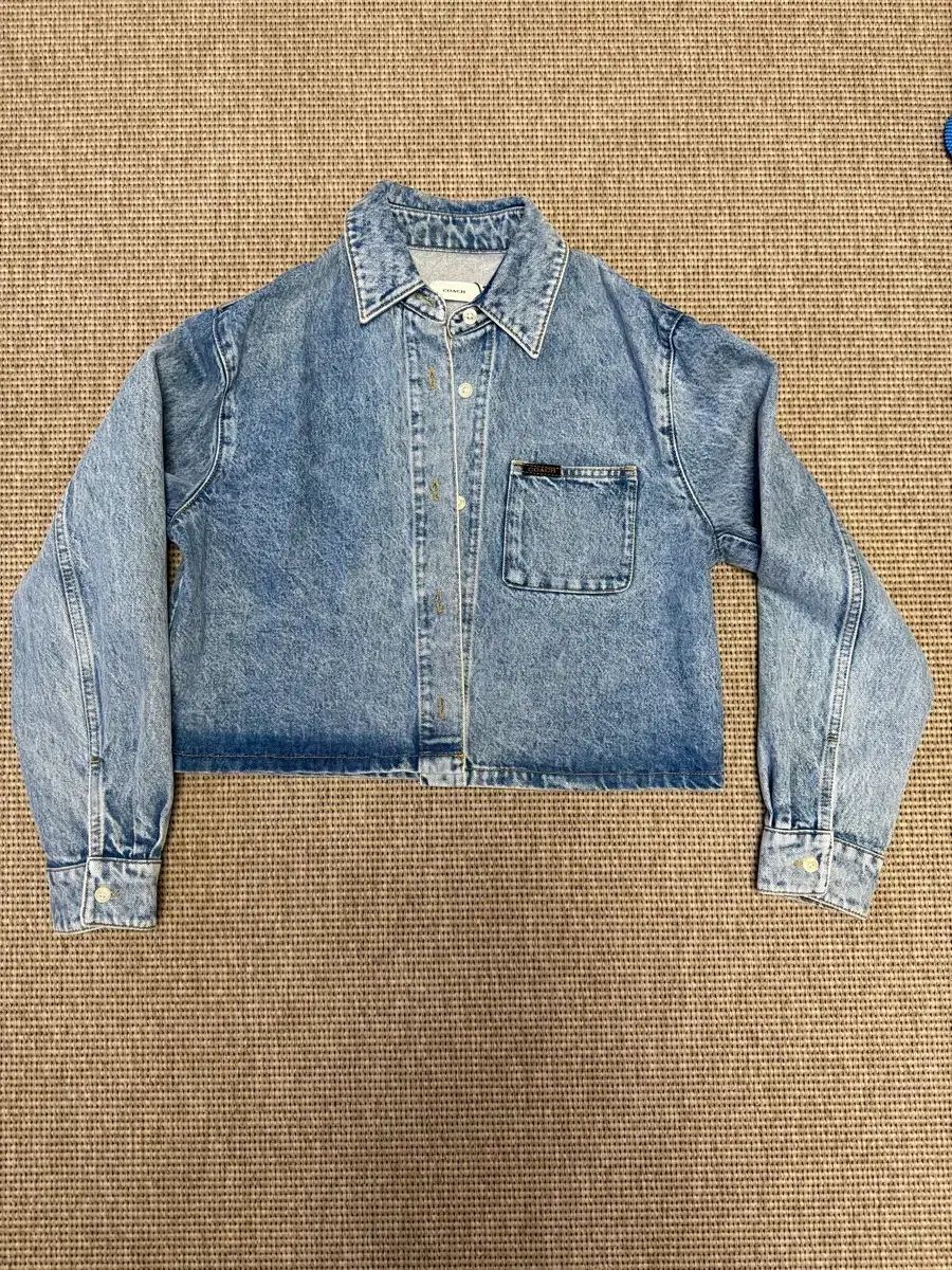 COACH クロップド デニム シャツ