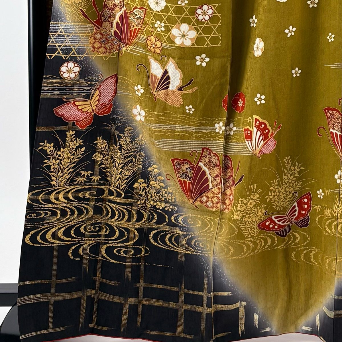 振袖 身丈167cm 裄丈67cm M 袷 蝶 梅 金銀彩 金糸 黄土色 正絹 秀品