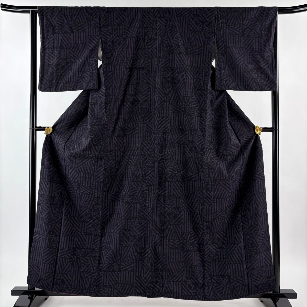 美品】 結城紬 身丈162cm 裄丈64cm M 袷 本場結城紬 証紙 亀甲絣 幾何