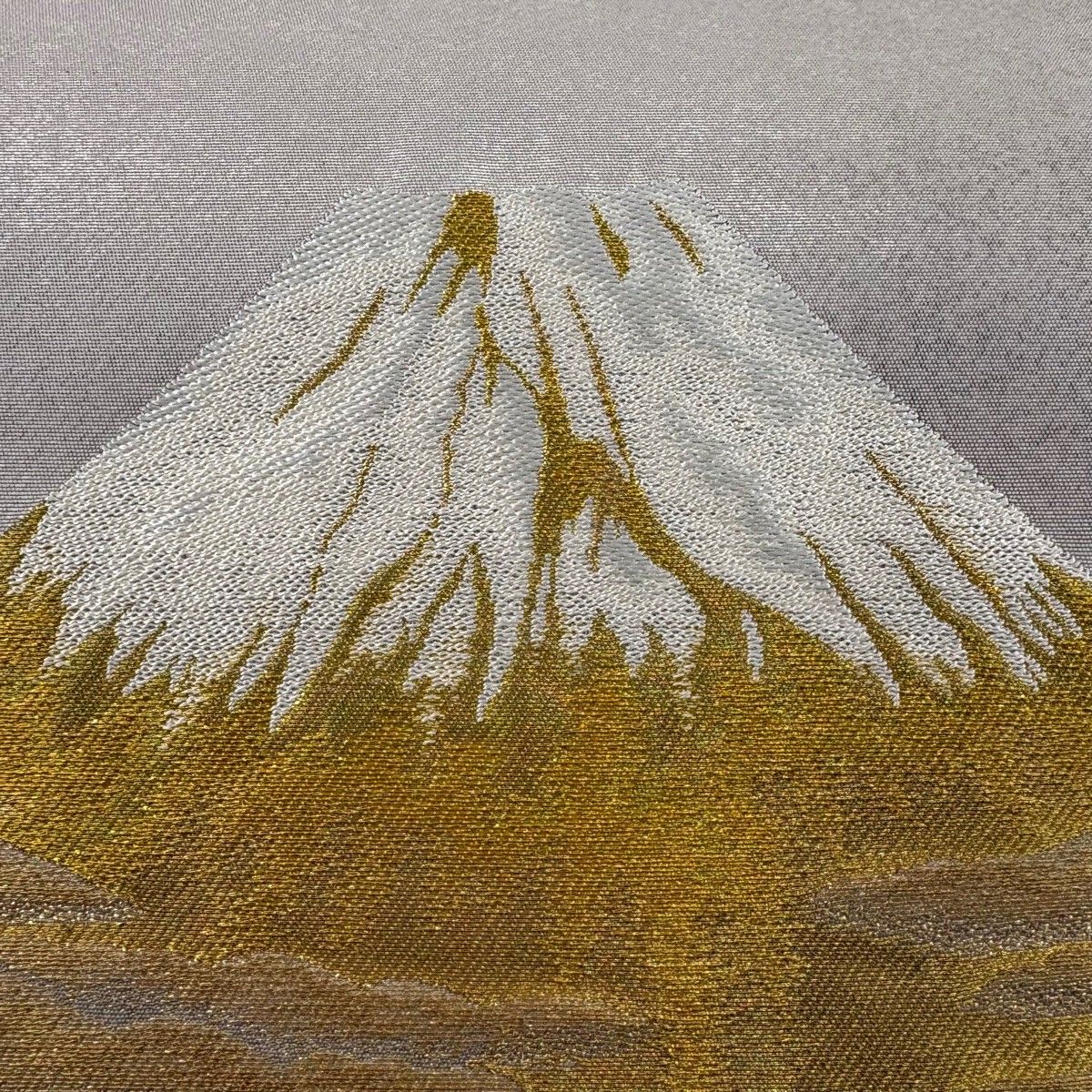 美品】 袋帯 名品 じゅらく 落款 横山大観 富士山 朝陽雲峰 金糸 灰色