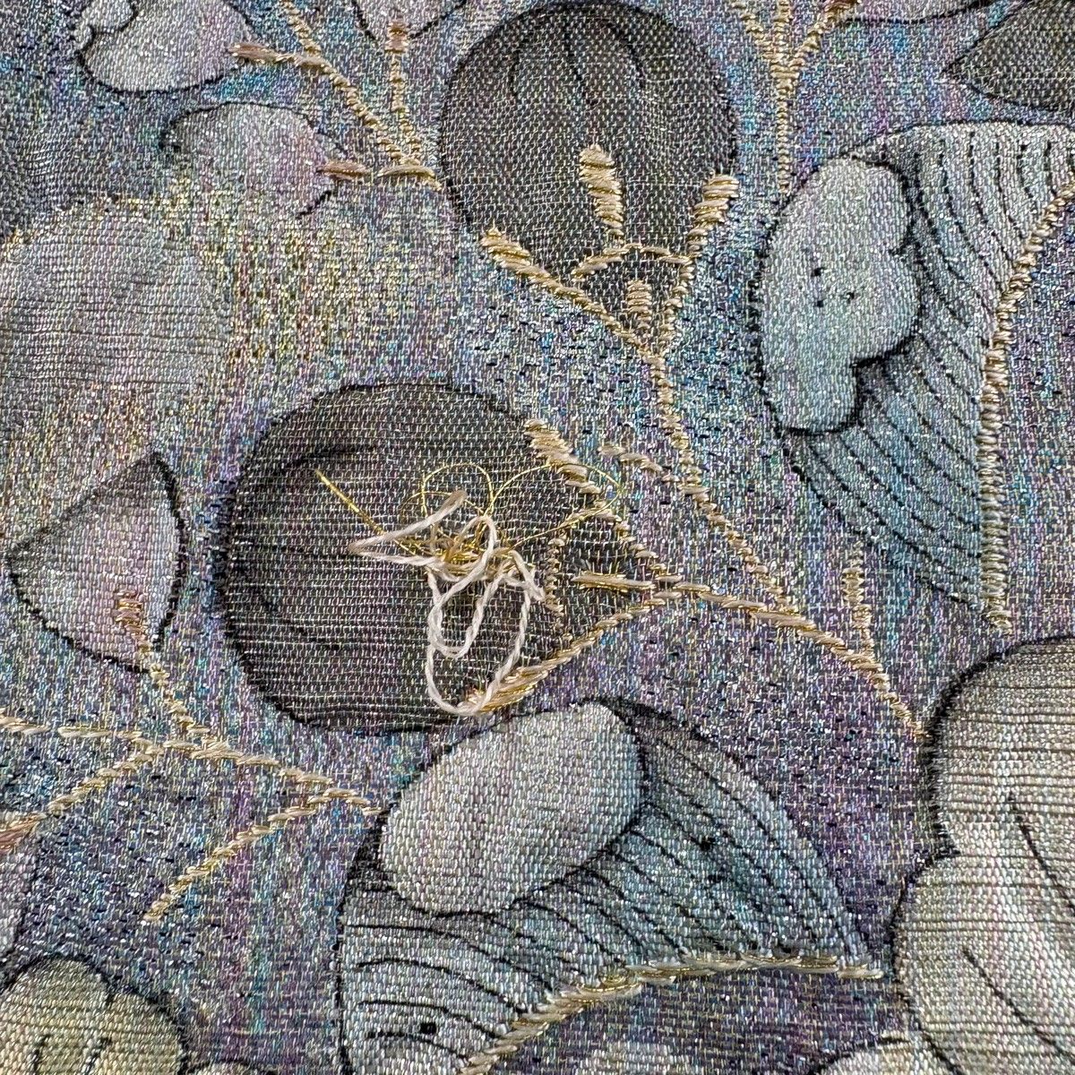 袋帯 名品 じゅらく 落款 辻が花柄 蝶 銀糸 灰紫 お太鼓柄 正絹 【中古