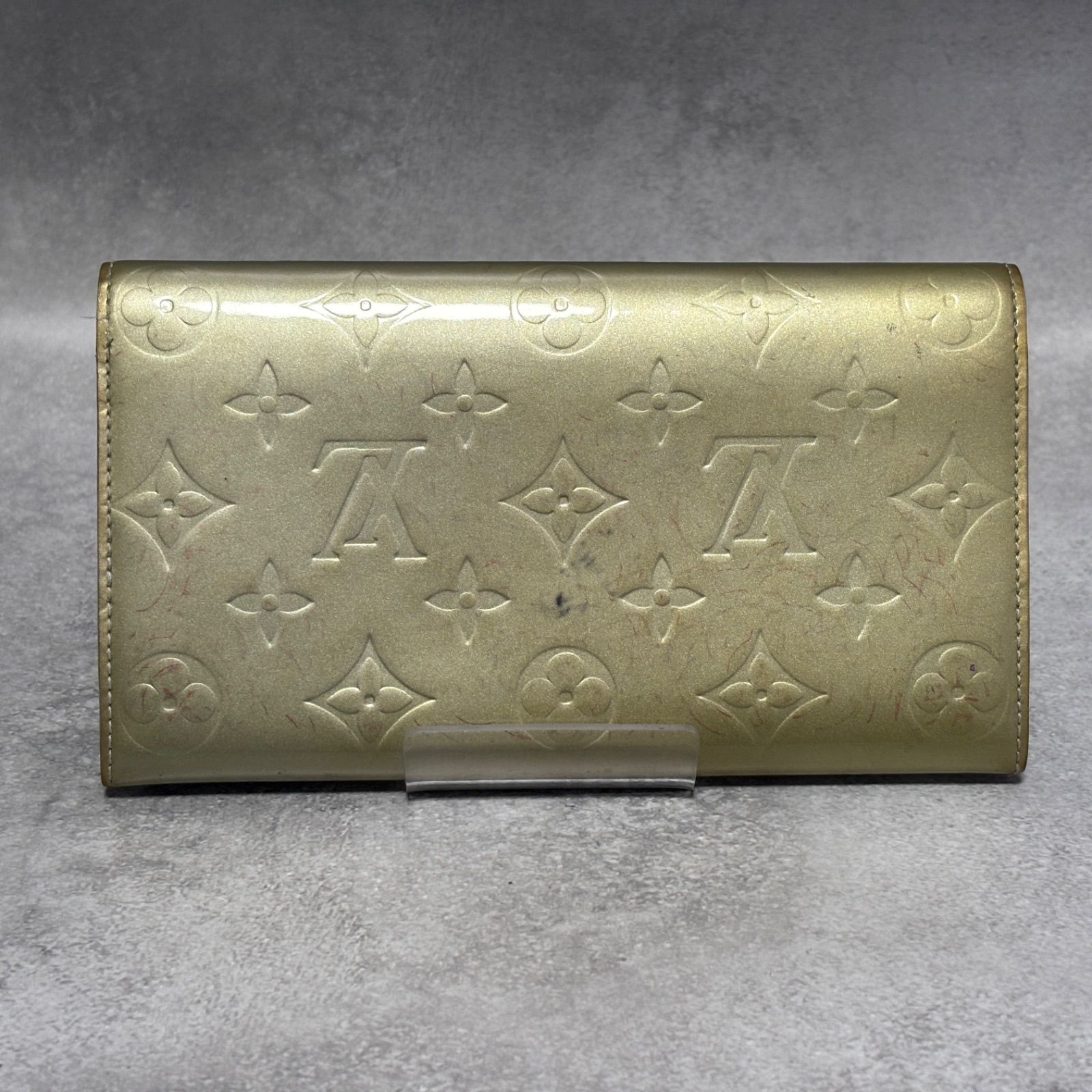 LOUIS VUITTON ルイヴィトン モノグラムヴェルニ ポルトフォイユサラ