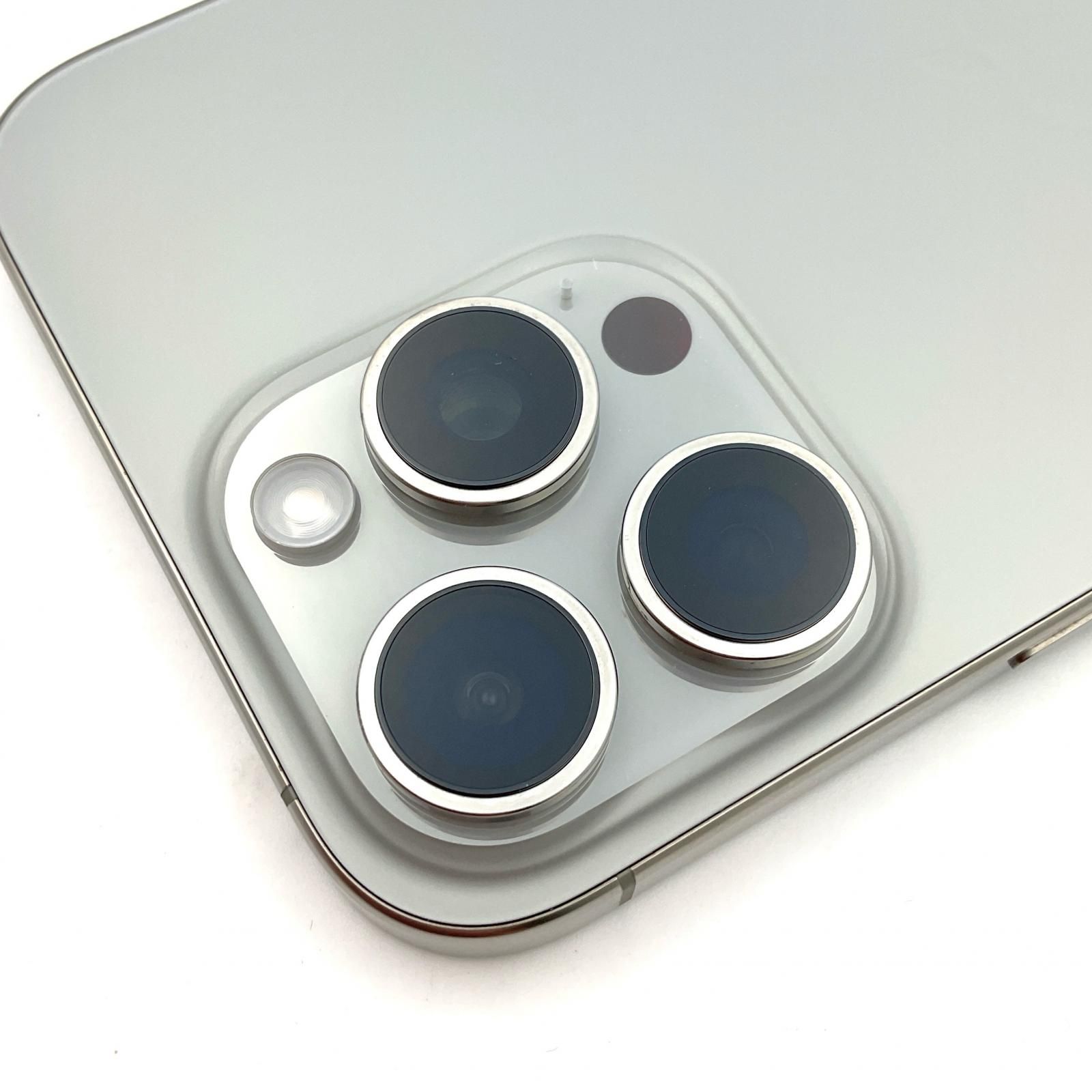 iPhone 16 Pro Max 256GB ナチュラルチタニウム docomo 白ロム 美品