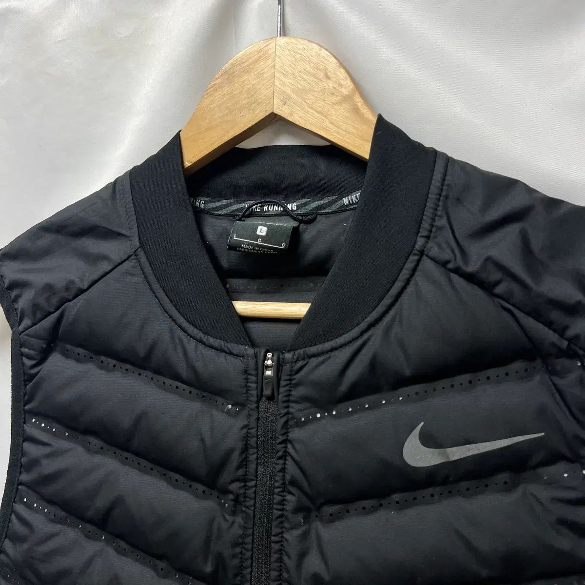 正規品/L NIKE エアロロフト ブラック ランニング ベスト - メルカリ