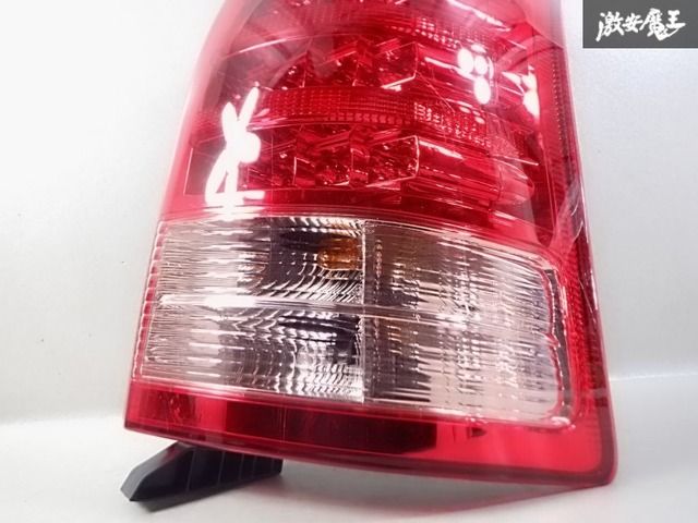 ☆点灯OK☆TOYOTA トヨタ純正 ZNE10 10系 ウィッシュ テールライト
