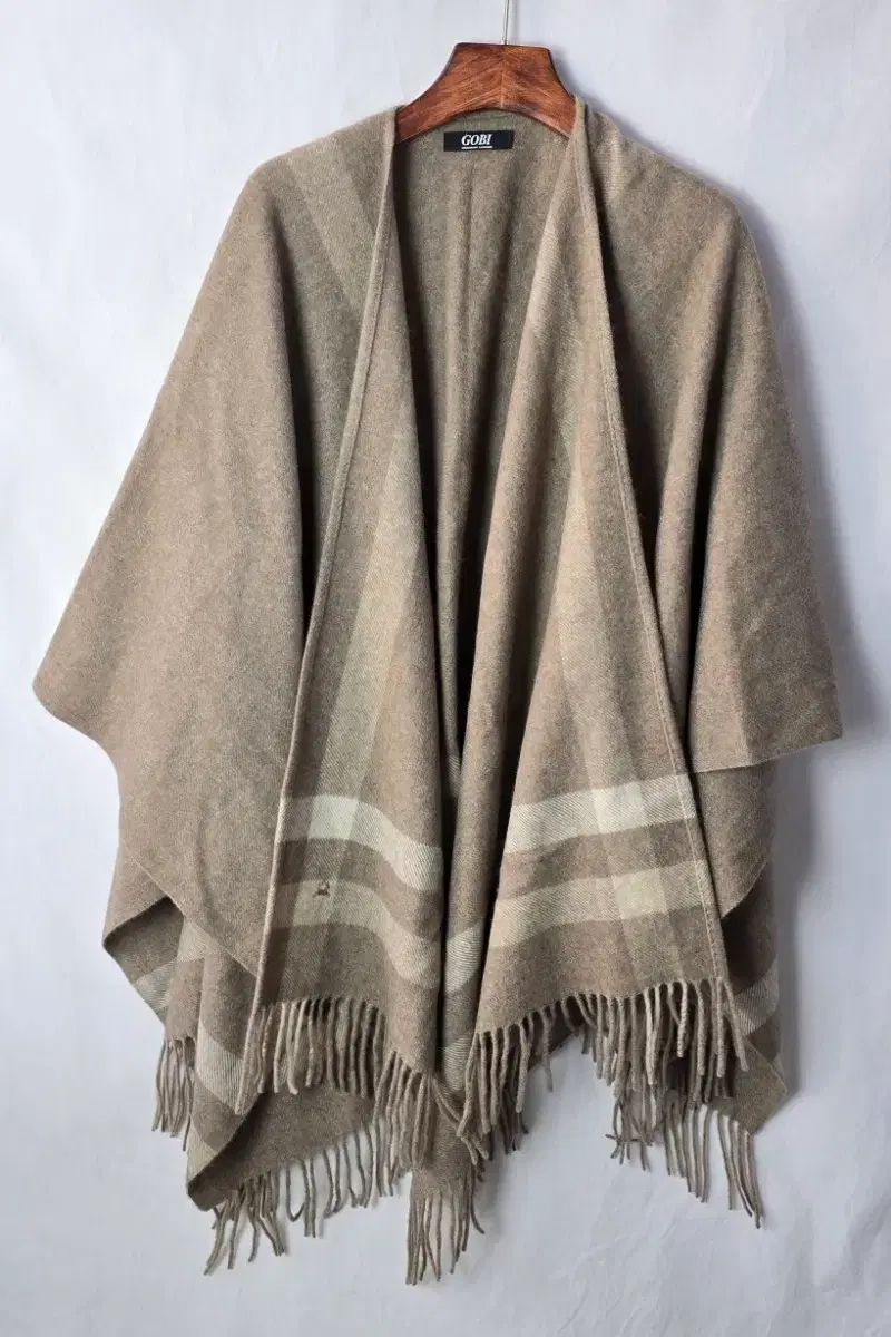 ゴビ カシミア ケープ ポンチョ ショール