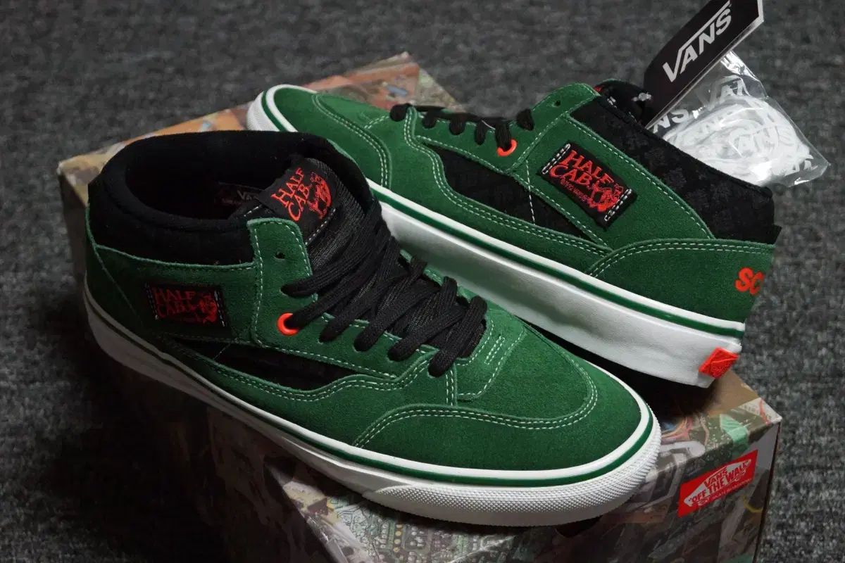  275 VANS X SCI FI スケート ハーフキャブ 92 VCU スニーカー 靴