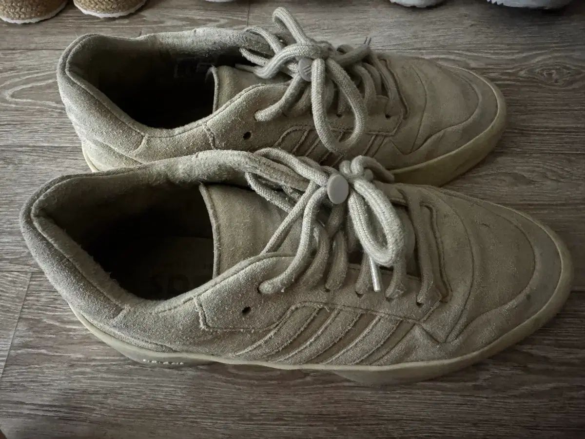 アディダス フィアオブゴッド スニーカー