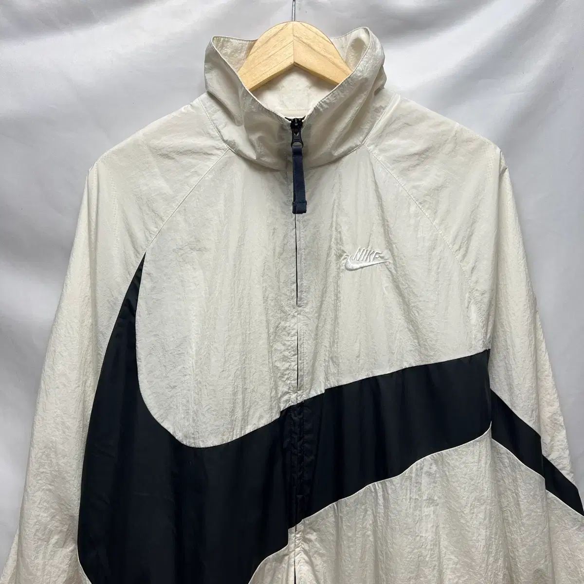 正規品/M NIKE ビックスウォッシュ ウーブン 白 ウィンドブレーカー