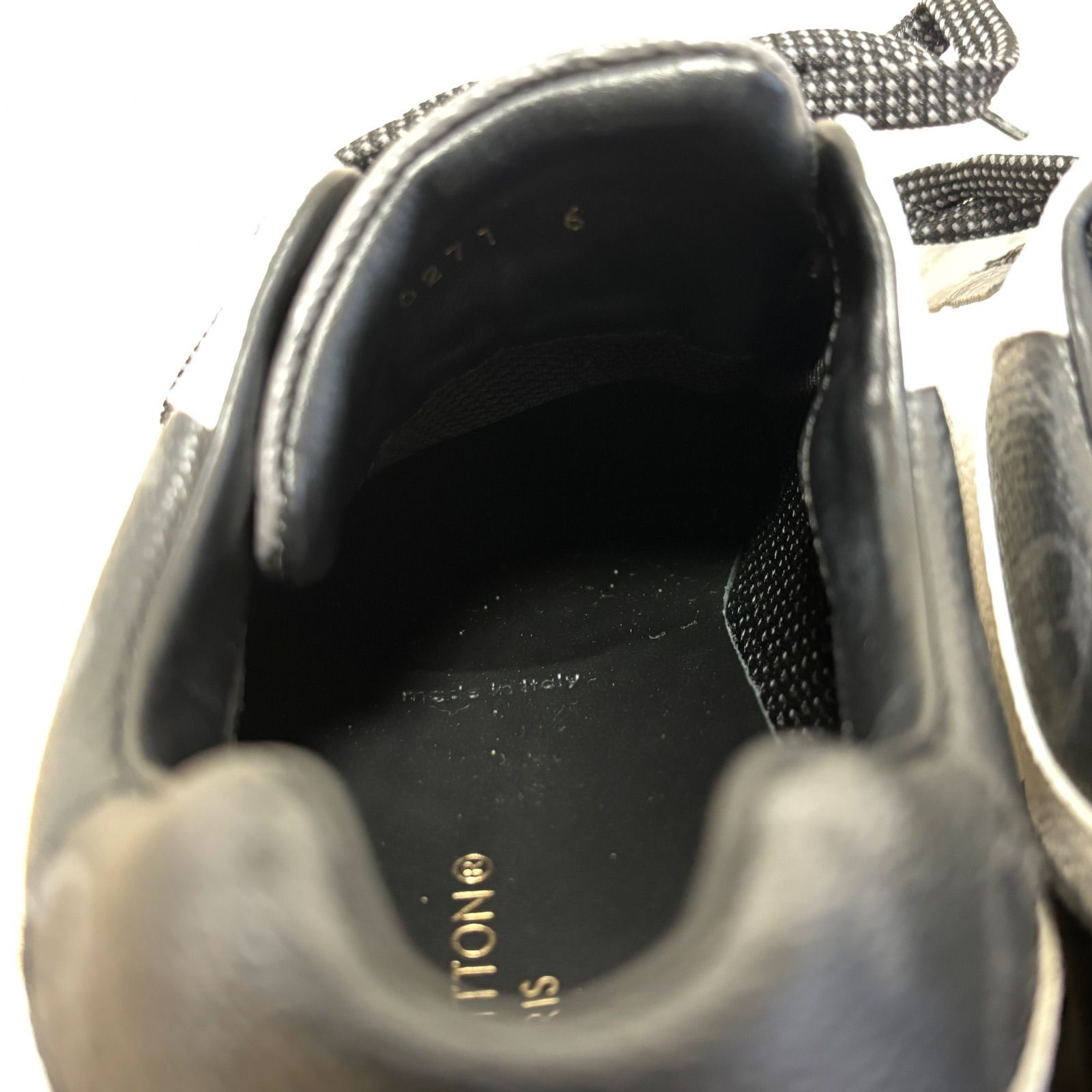 エクリプス スニーカー