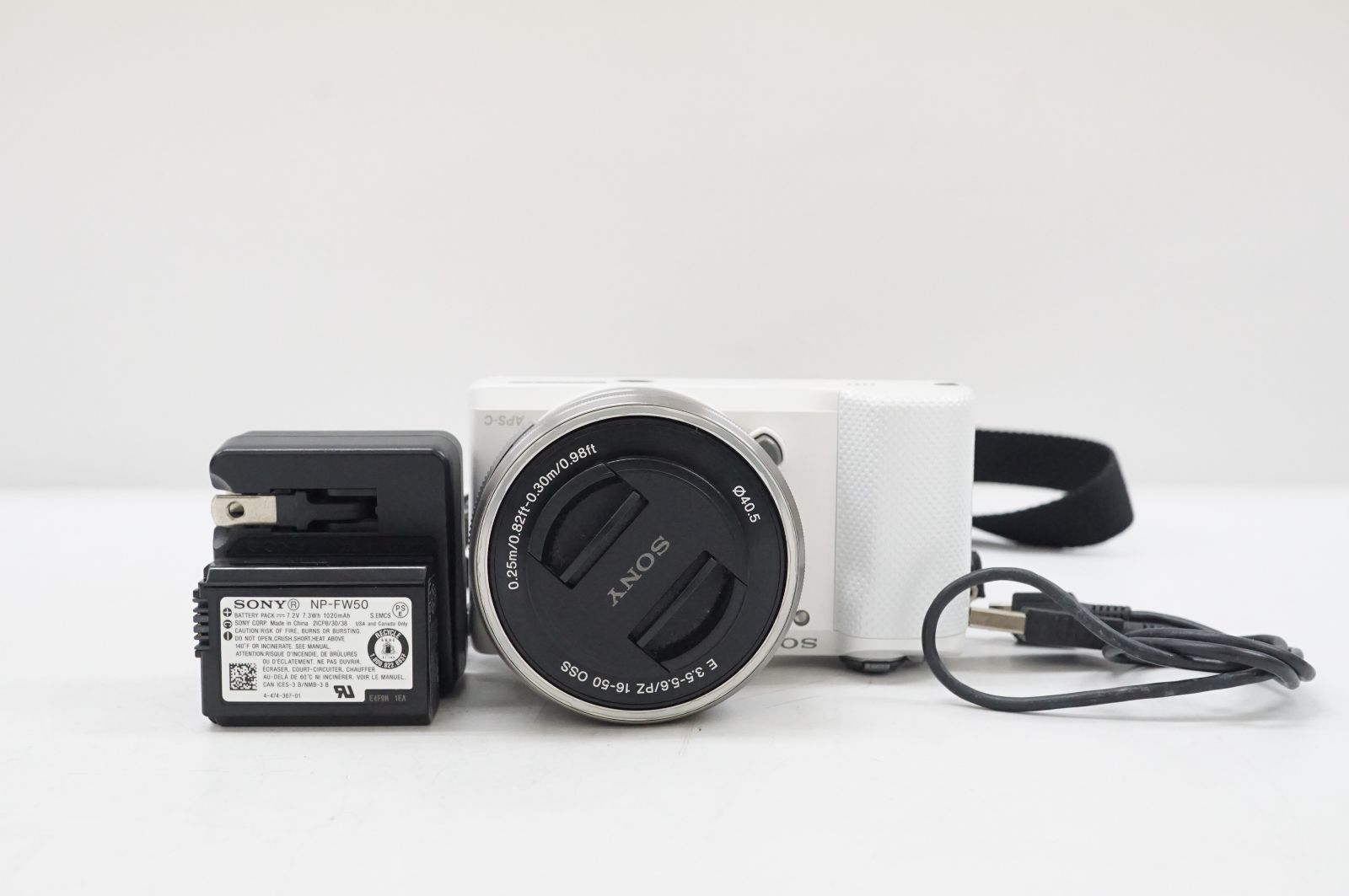 SONY ミラーレスカメラ　a5000 ホワイト Amazon | SONY ミラーレス一眼 α5000 ダブルズームレンズキット