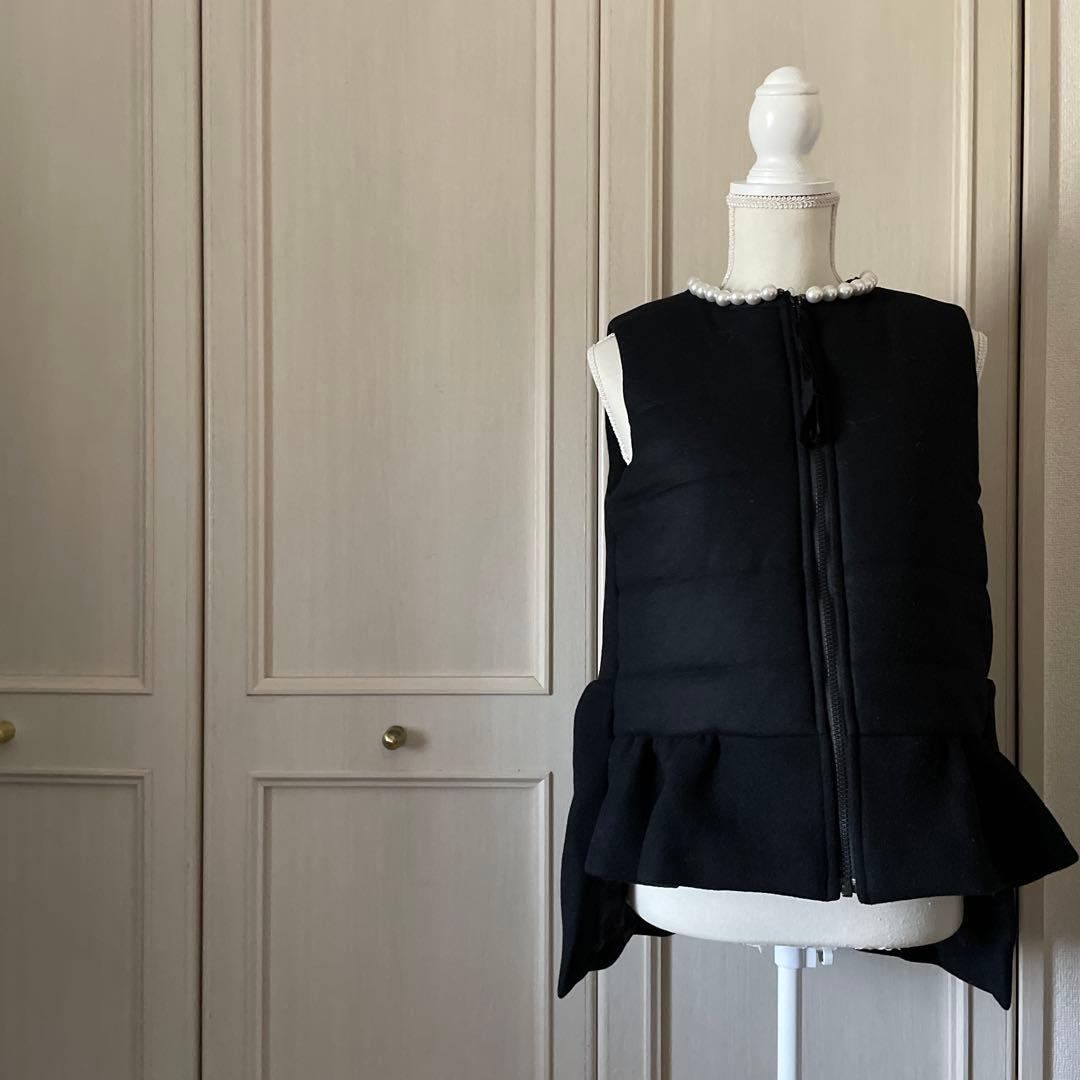 | YOKO CHAN ヨーコチャン Sサイズ 36 7号 パール ジャケット ジレ ベスト pearl 黒 ブラック BLACK クロ くろ 中綿 お呼ばれ デート オフィスカジュアル 食事会