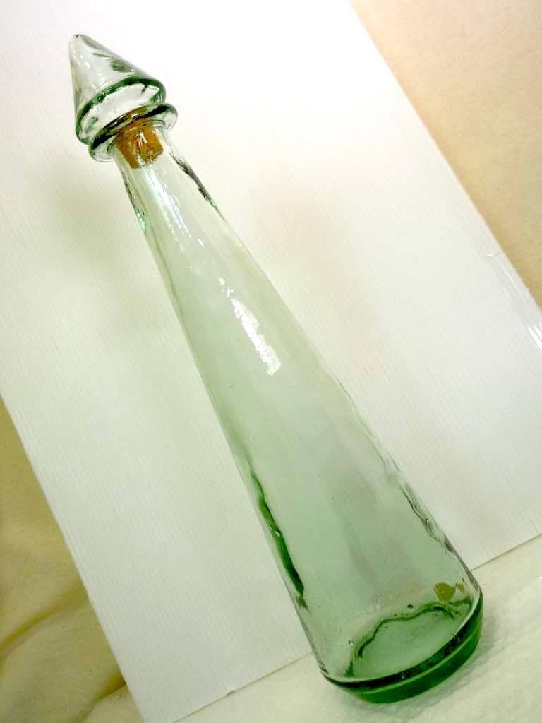 ヴィンテージ スペイン ジーニーボトル 水指 水差し スピリッツ アートガラス リサイクルグラス ガラス 蓋付 オブジェ 置物 コレクター