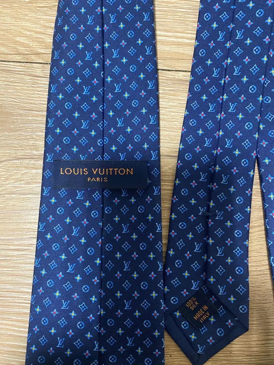 ルイヴィトン モノグラム フラワー ドット シルクネクタイ - メルカリ