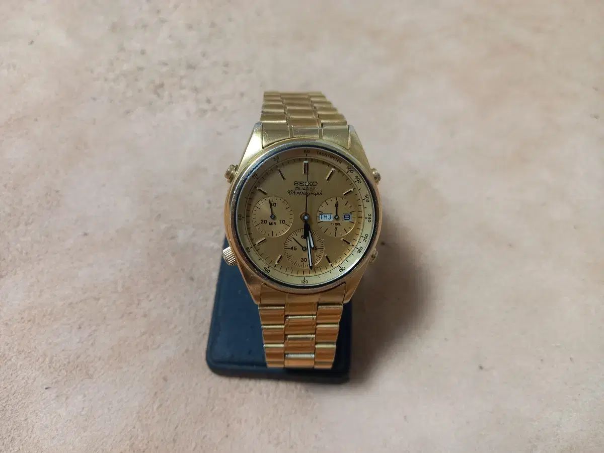 セイコー 87 s ヴィンテージ クオーツ クロノグラフ ゴールド 時計
