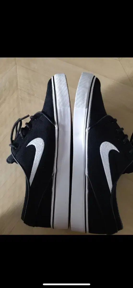 275 NIKE SB スティーブン ヤノスキ ブラック スニーカー - メルカリ