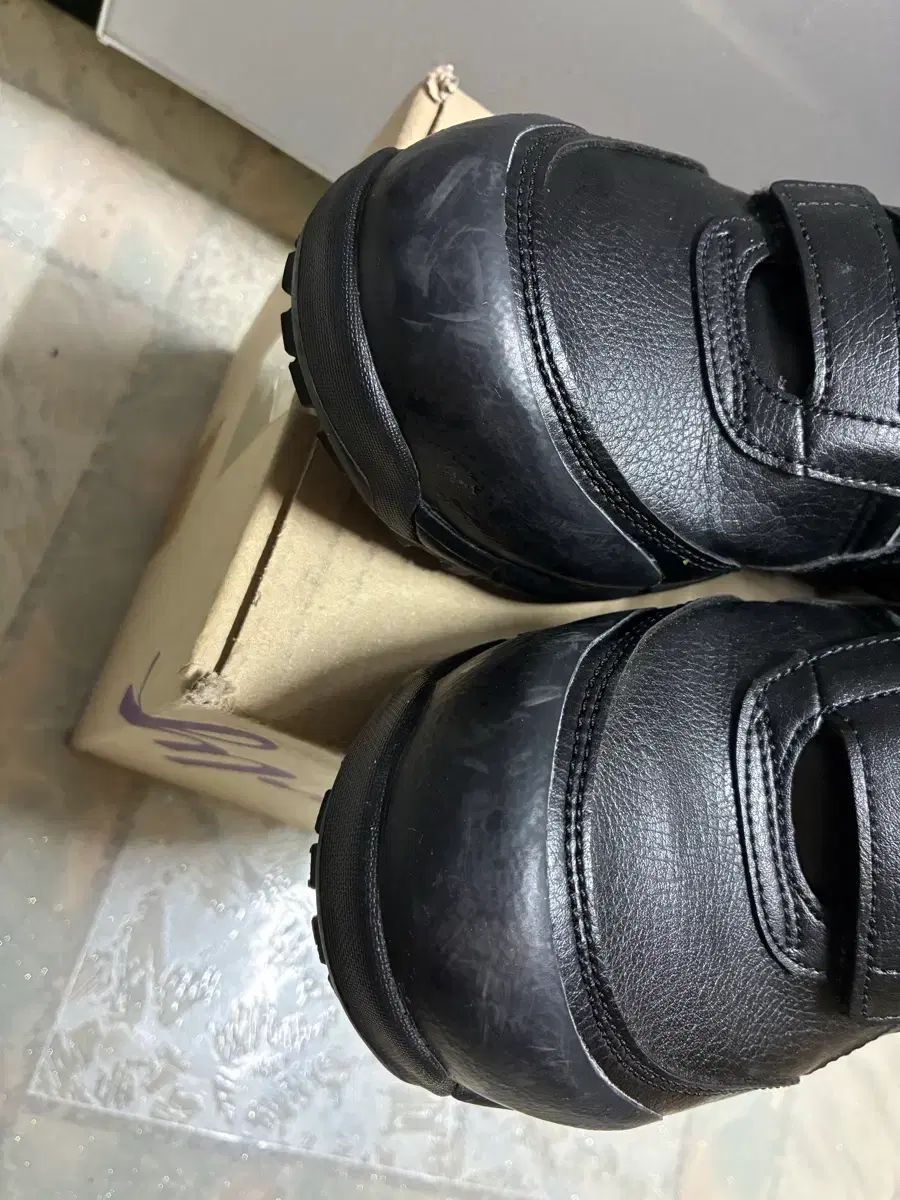  250 アシックス Winjob CP 301 安全靴 スニーカー 靴