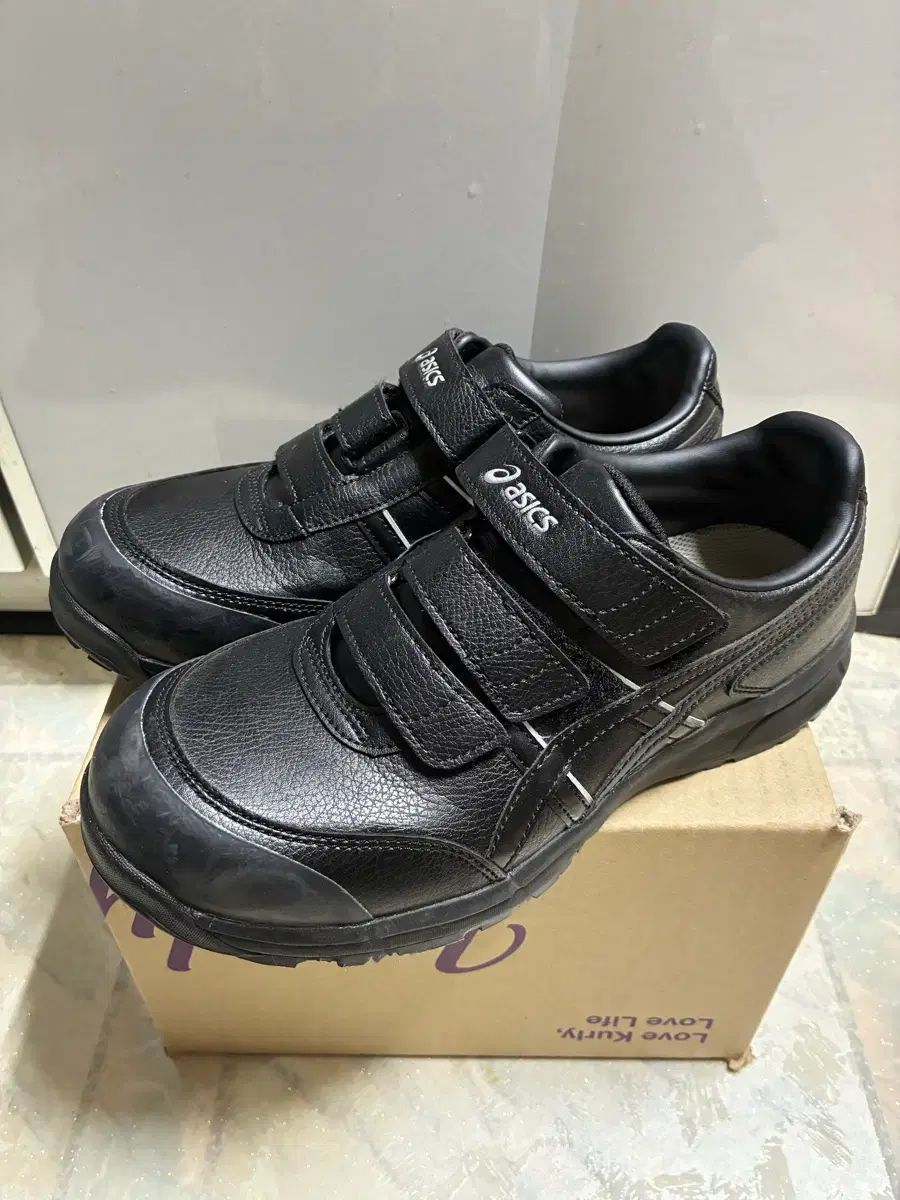 250 アシックス Winjob CP 301 安全靴