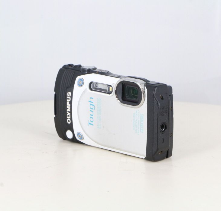 カメラ 【】(オリンパス) OLYMPUS STYLUS TG-870 TOUGH ホワイト