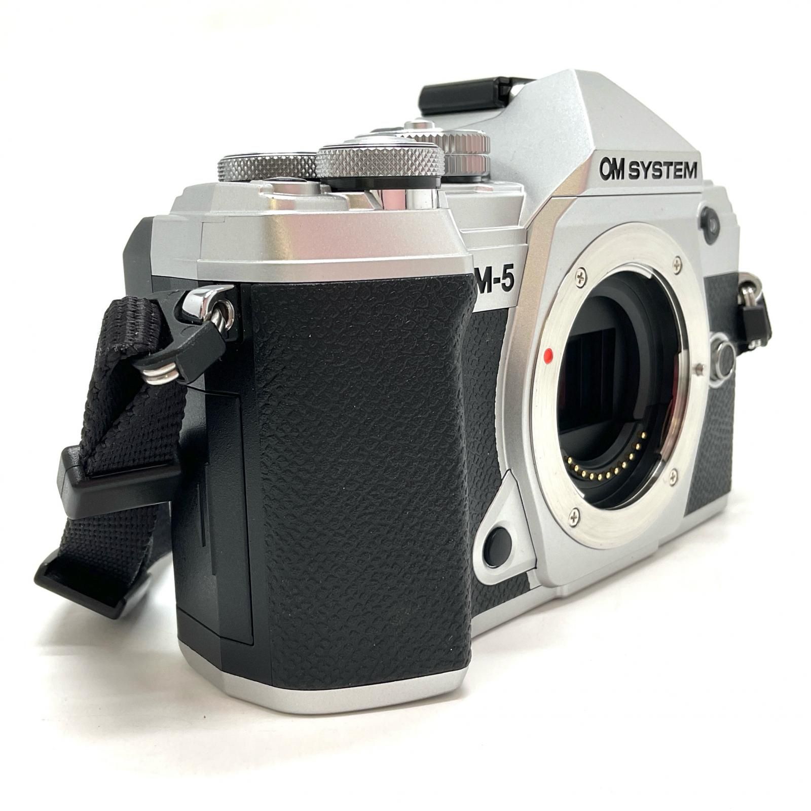 OM SYSTEM デジタル一眼 OM-5 ボディ シルバー 難有