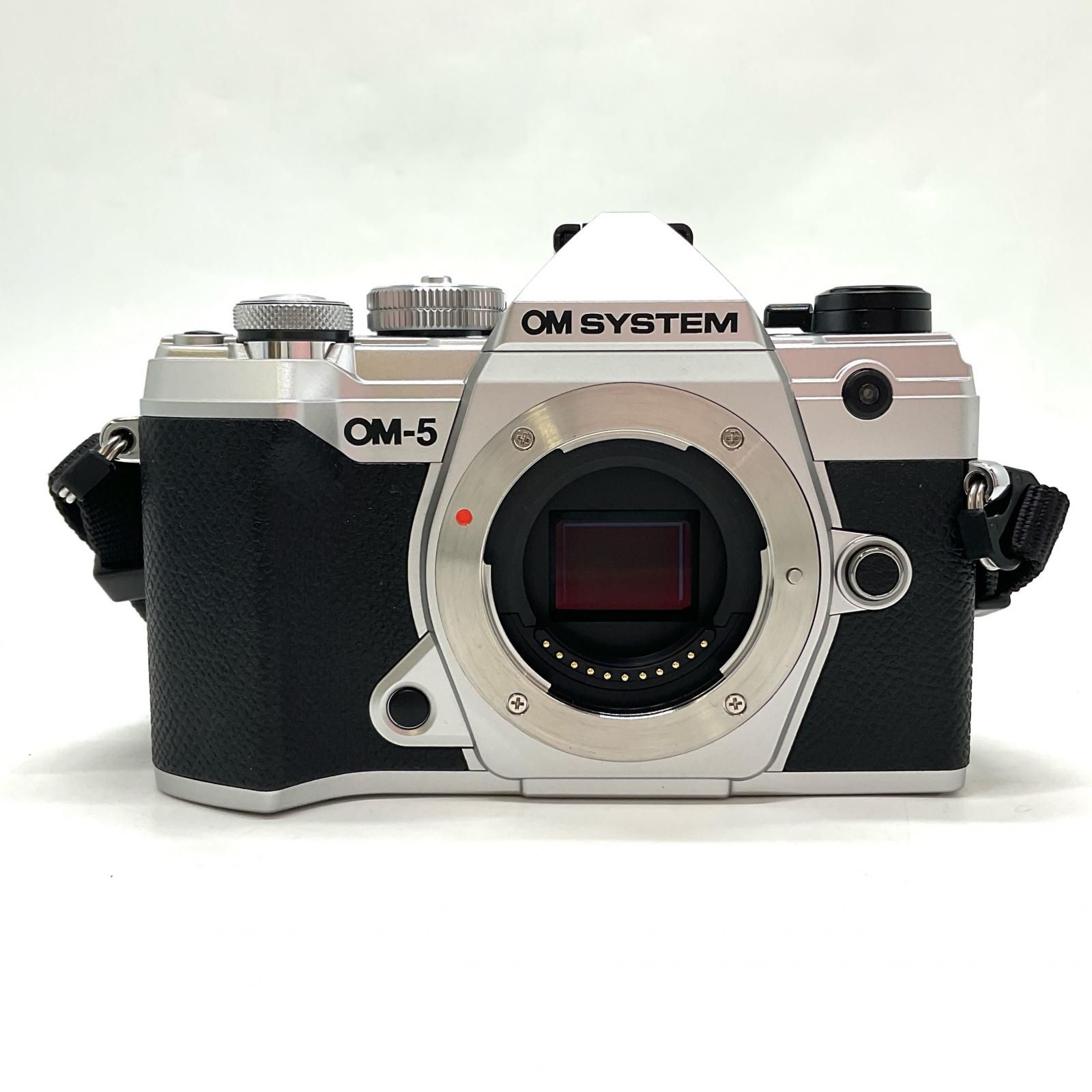 OM SYSTEM デジタル一眼 OM-5 ボディ シルバー 難有