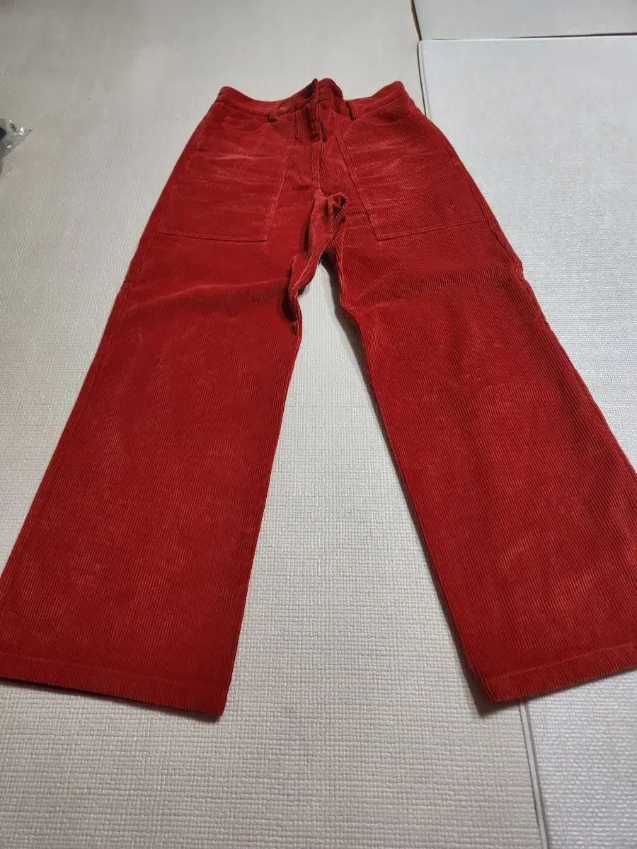 Maison Kitsuné レッド コーデュロイ ワイド パンツ