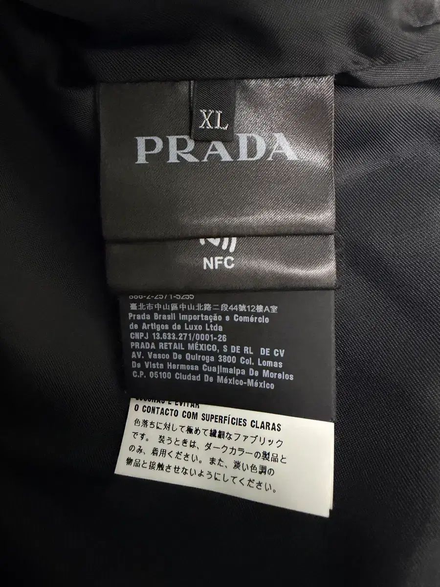 PRADA 黒 ベルベット セットアップ美品 PRADA ツアーベルベット セットアップ XL/M - メルカリ
