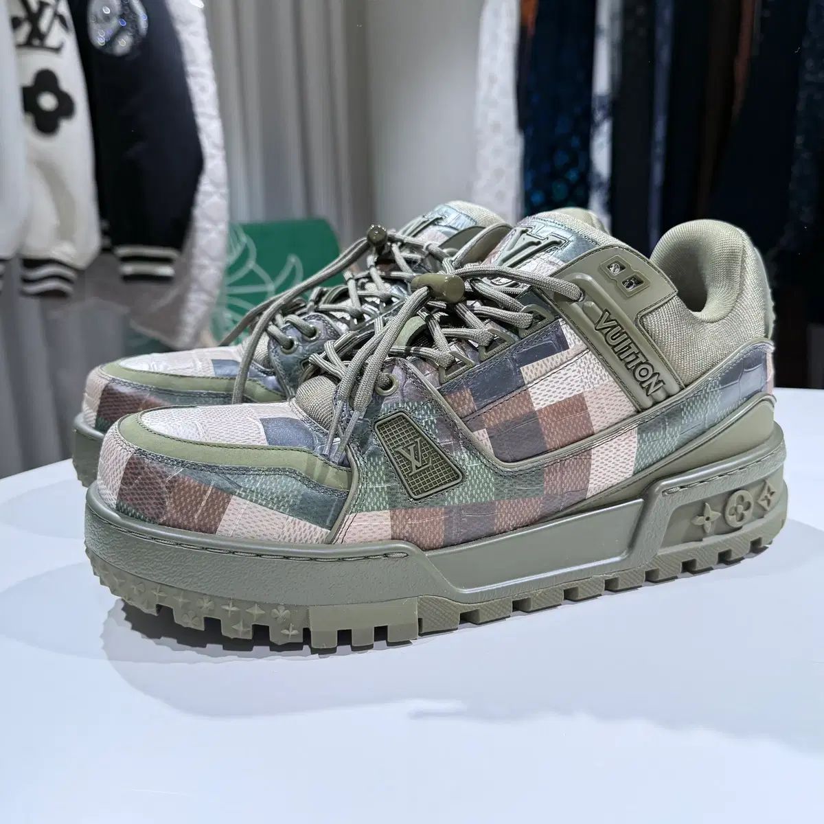 8 | ルイヴィトン LV トレーナー カモフラージュ マキシ スニーカー