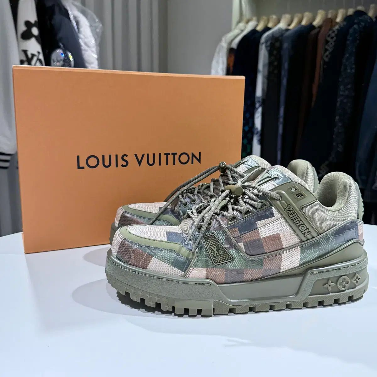 8 | ルイヴィトン LV トレーナー カモフラージュ マキシ スニーカー