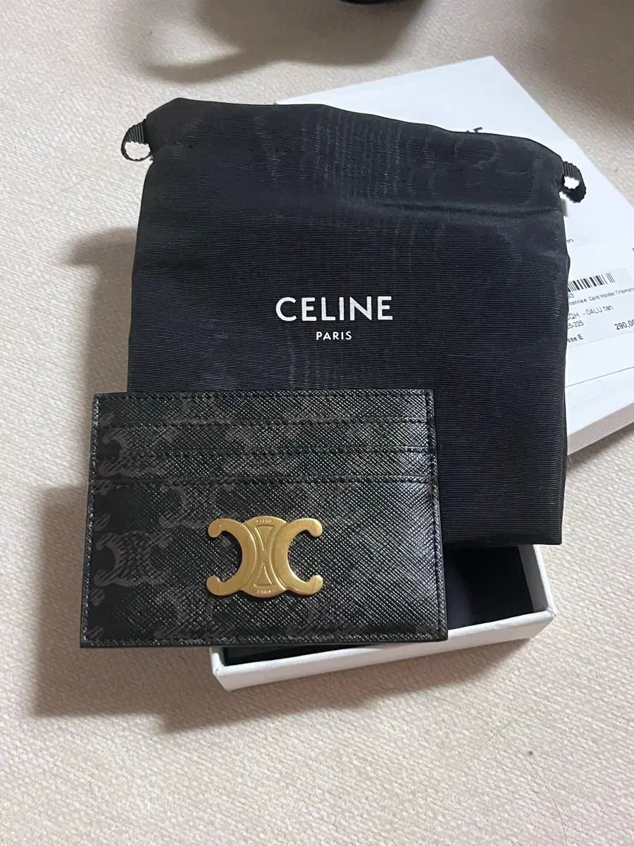 セリーヌ トリオンフ キャンバス カードホルダー