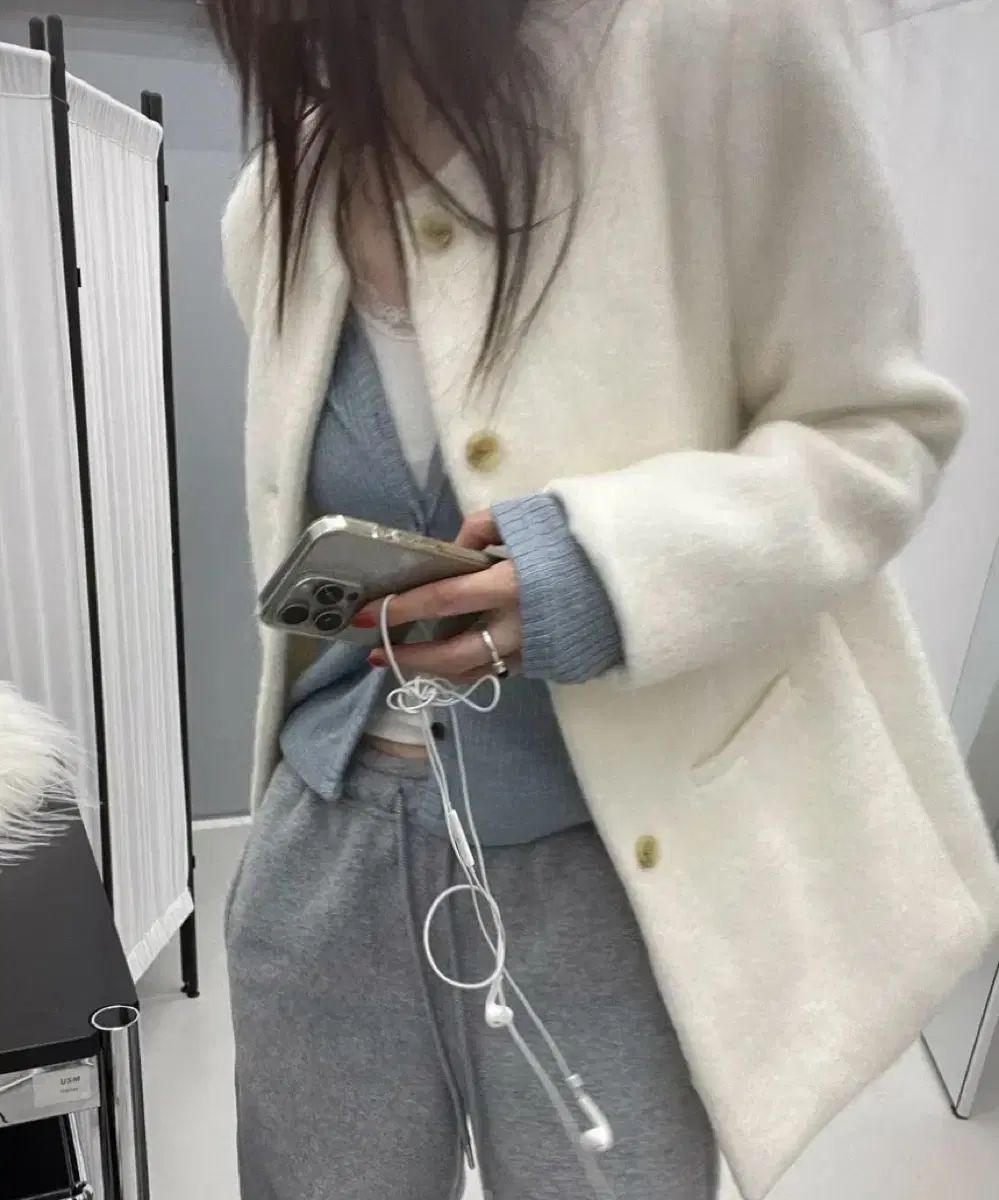 イン ウール アザー ヘアリー モヘア ブークレ コート クリーム