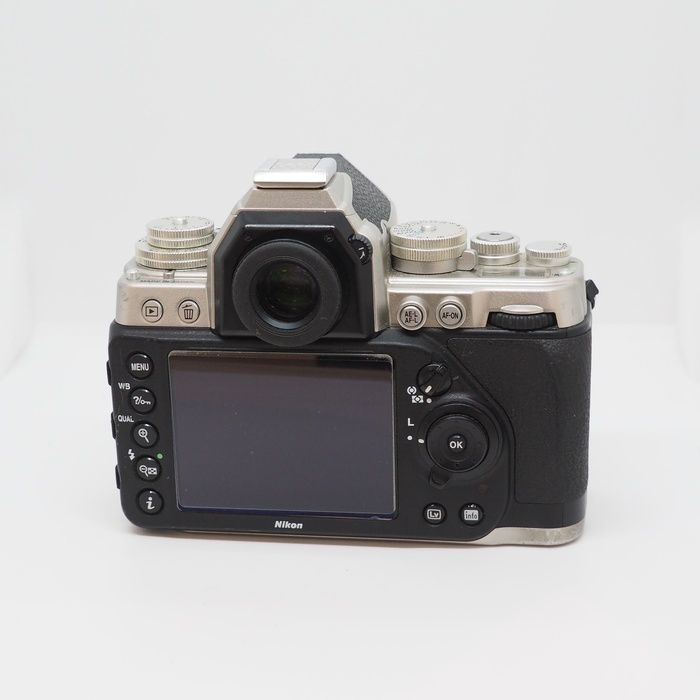  ニコン Nikon DF ボデイ シルバー その他 カメラ