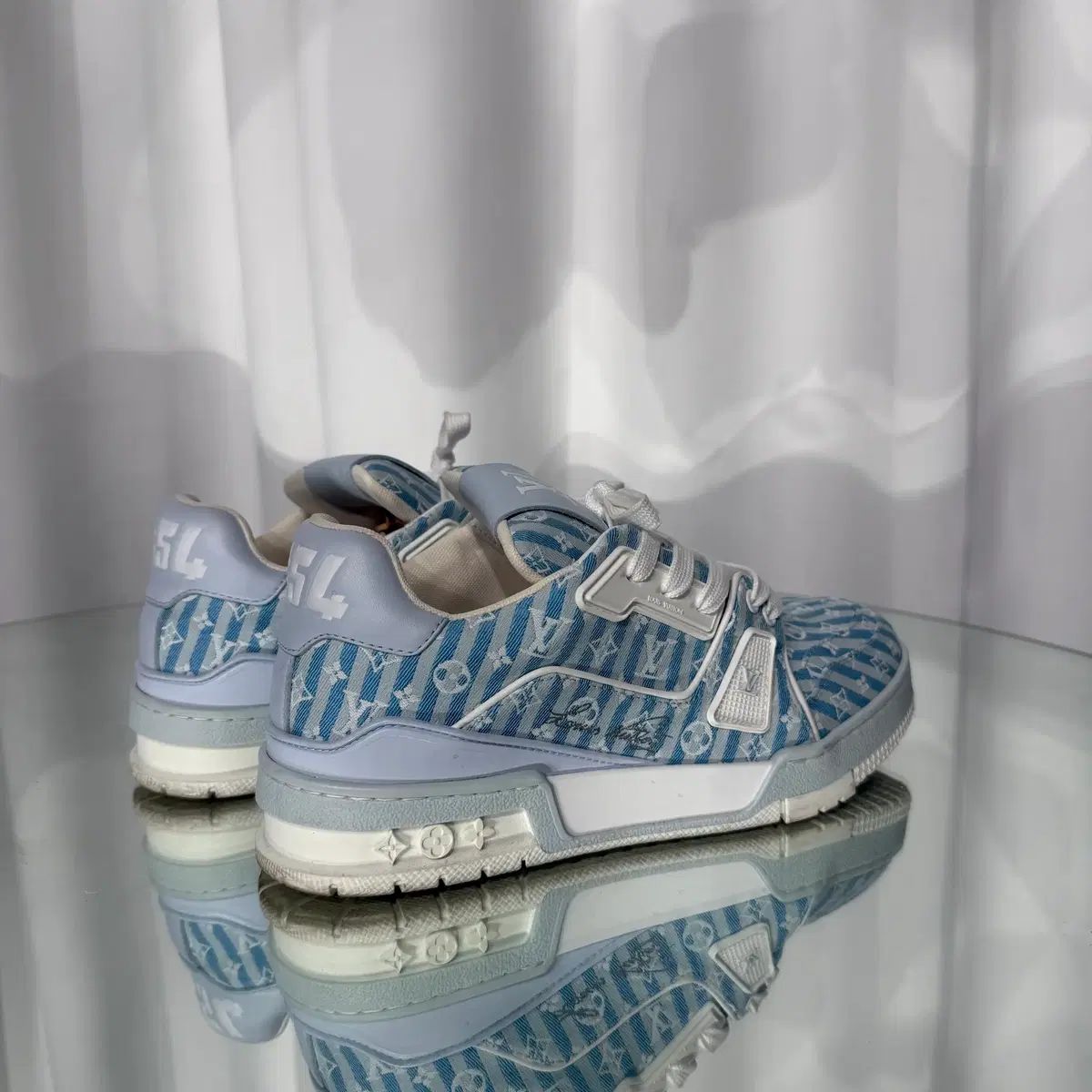  ルイヴィトン lv モノグラム 54 トレーナースニーカー スニーカー 靴