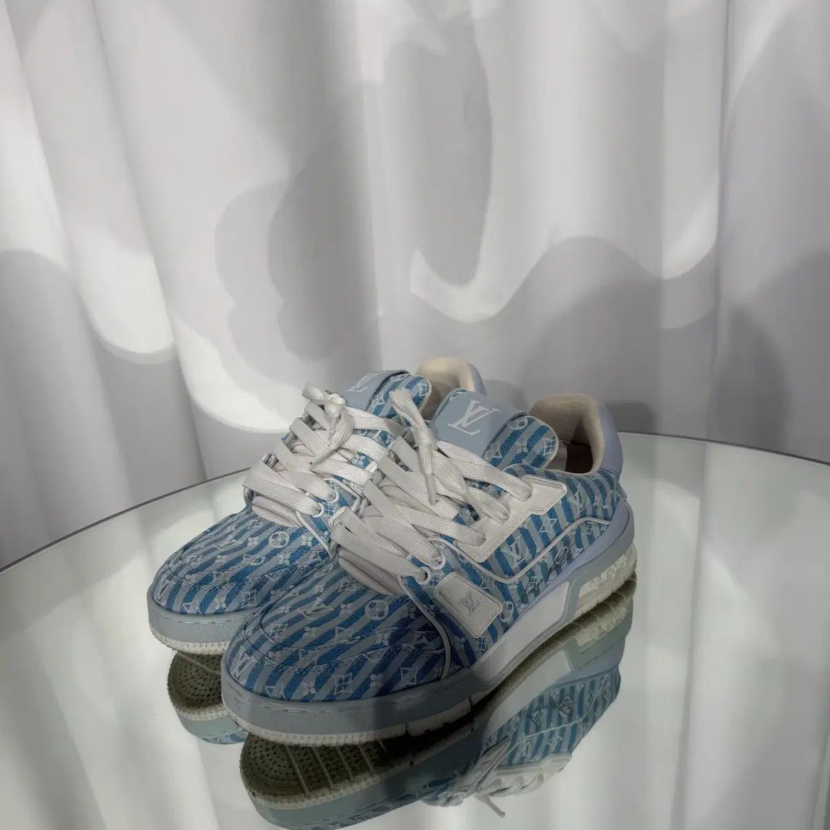 ルイヴィトン lv モノグラム 54 トレーナースニーカー