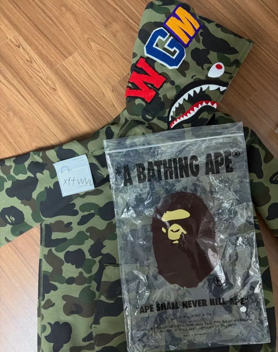 A BATHING APE シャークフーデッド 迷彩柄 m - メルカリ