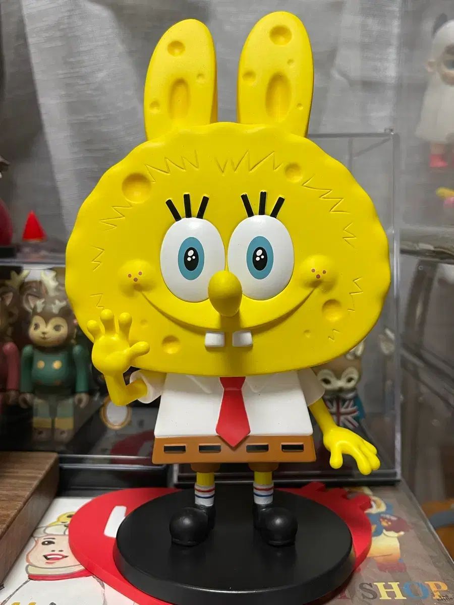 ポップマート ラブブ スポンジボブ BIG フィギュア