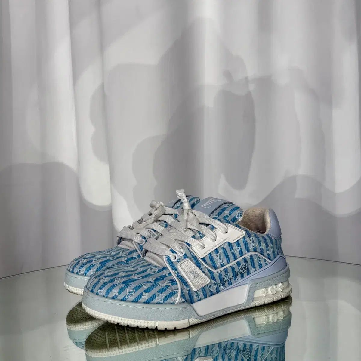 4 ルイヴィトン LV モノグラム 54 トレーナー スニーカー