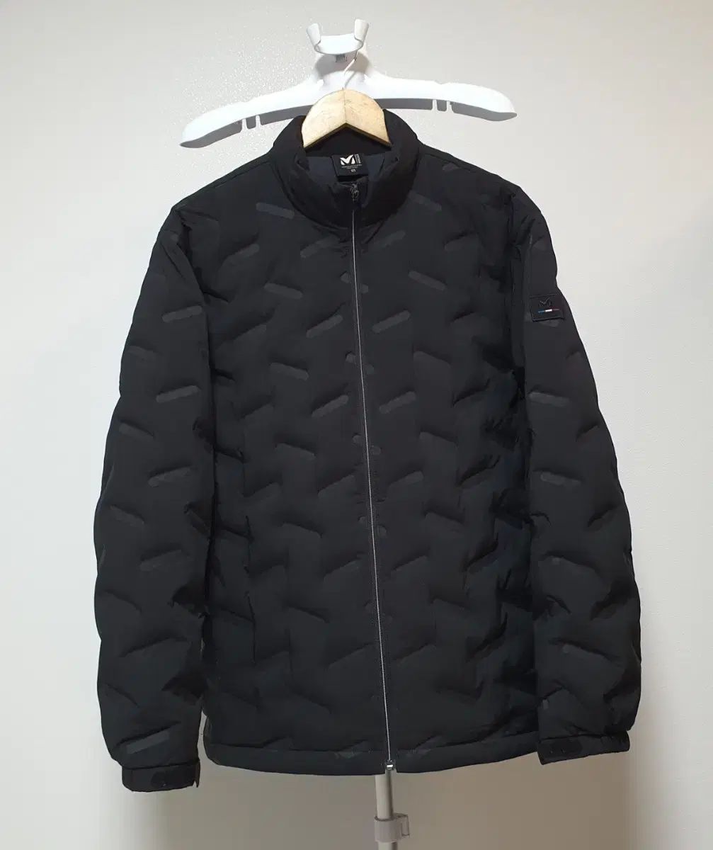 ミール新モデルデザイン軽量チューブグースダウン ブラック