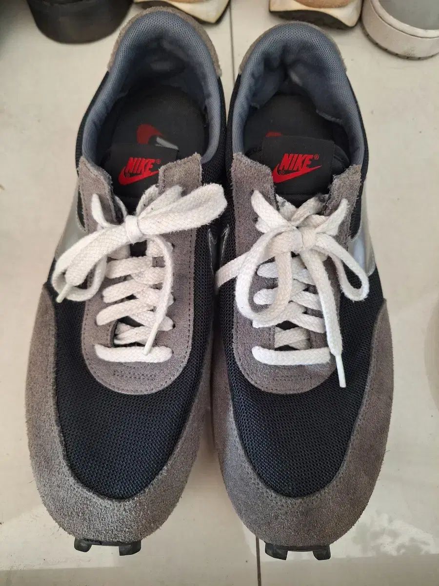 ナイキ デイブレイク SP 黒 290