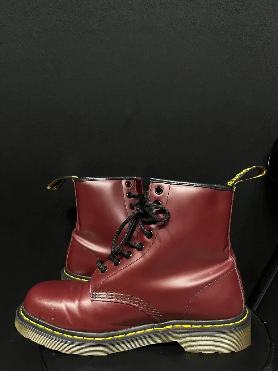 MARTENS 8ホールブーツ