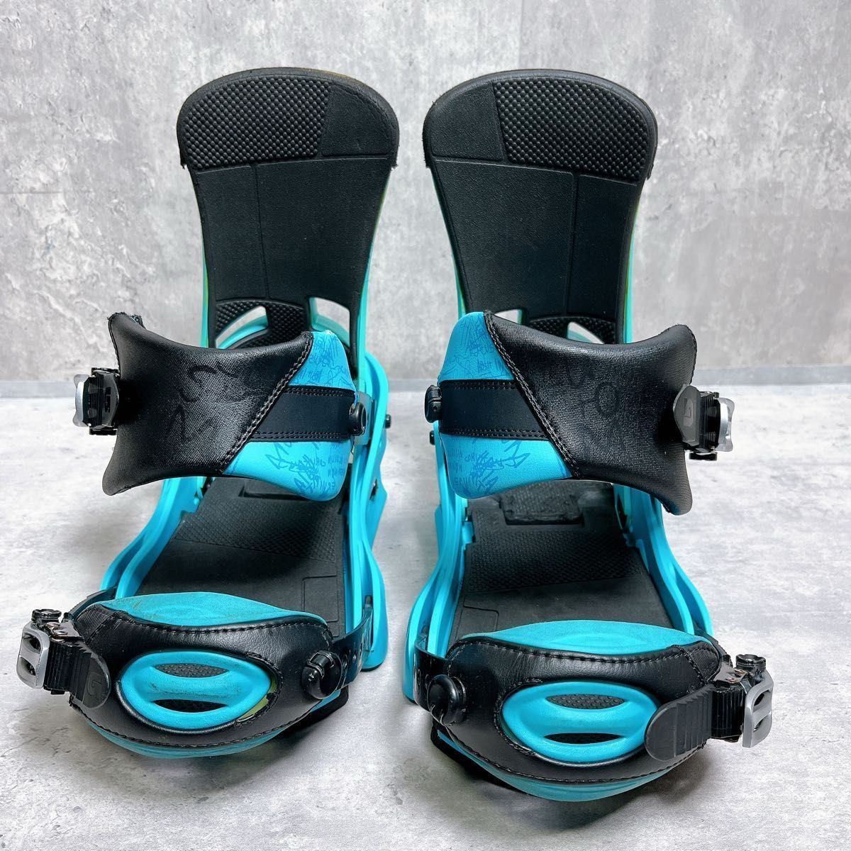 美品 BURTON メンズスノーボードセット CUSTOM バイン付 初心者