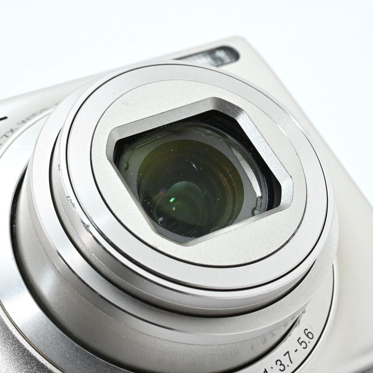 1119＜良品＞ NikonデジタルカメラCOOLPIX S6100 シャンパンシルバー