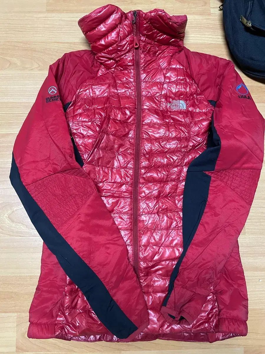 THE NORTH FACE ザノースフェイス サミット ダウン ジャケット レッド
