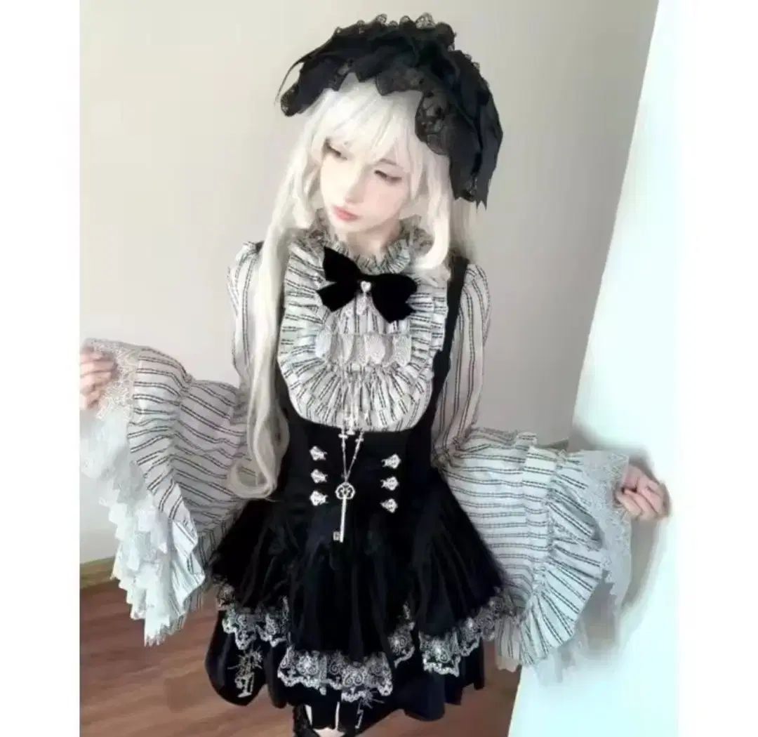 現物 ゴスロリ ロリータ 地雷系 量産型 ドレッ​​ス セット 着用画像