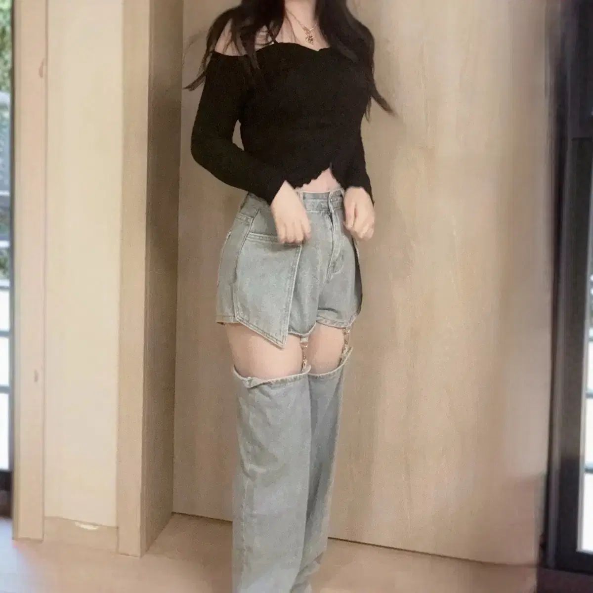 ギャル ムード ブラック シャーリング オフショルダー ライトブルー デニム レッグ ウォーマー 取り外し パンツ コーディネートセット