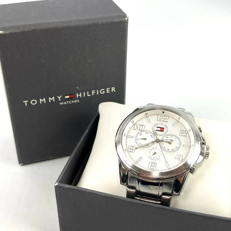 トミーフィルフィガー　腕時計　電池交換済み　美品 稼働品 新品電池交換済み TOMMY HILFIGER トミーヒルフィガー 腕時計